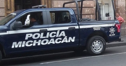 Roban rifles a policías elite de michoacán 