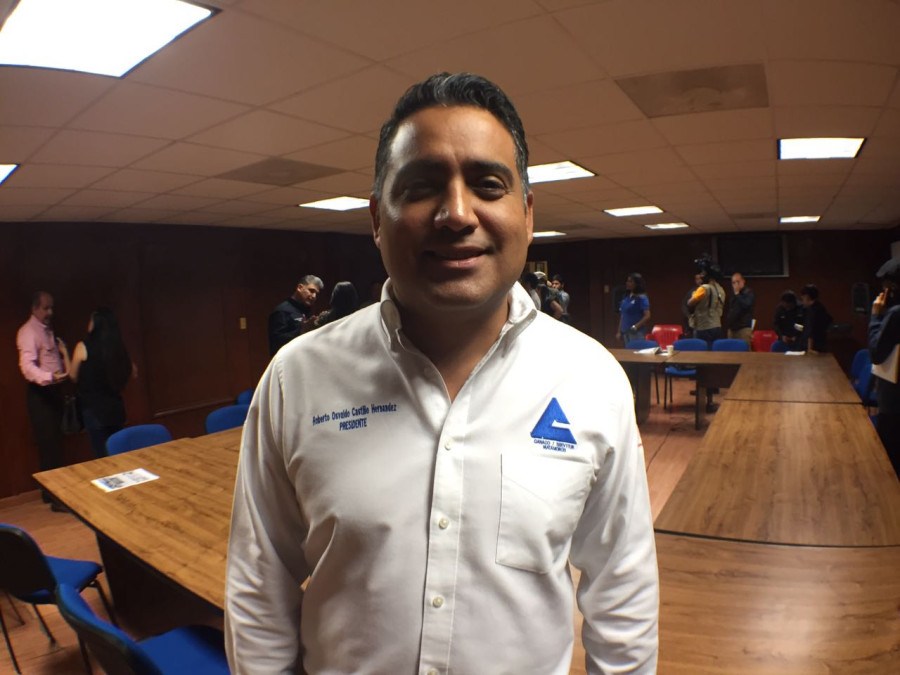 CANACO pide que Martínez Anaya pague vitro mural