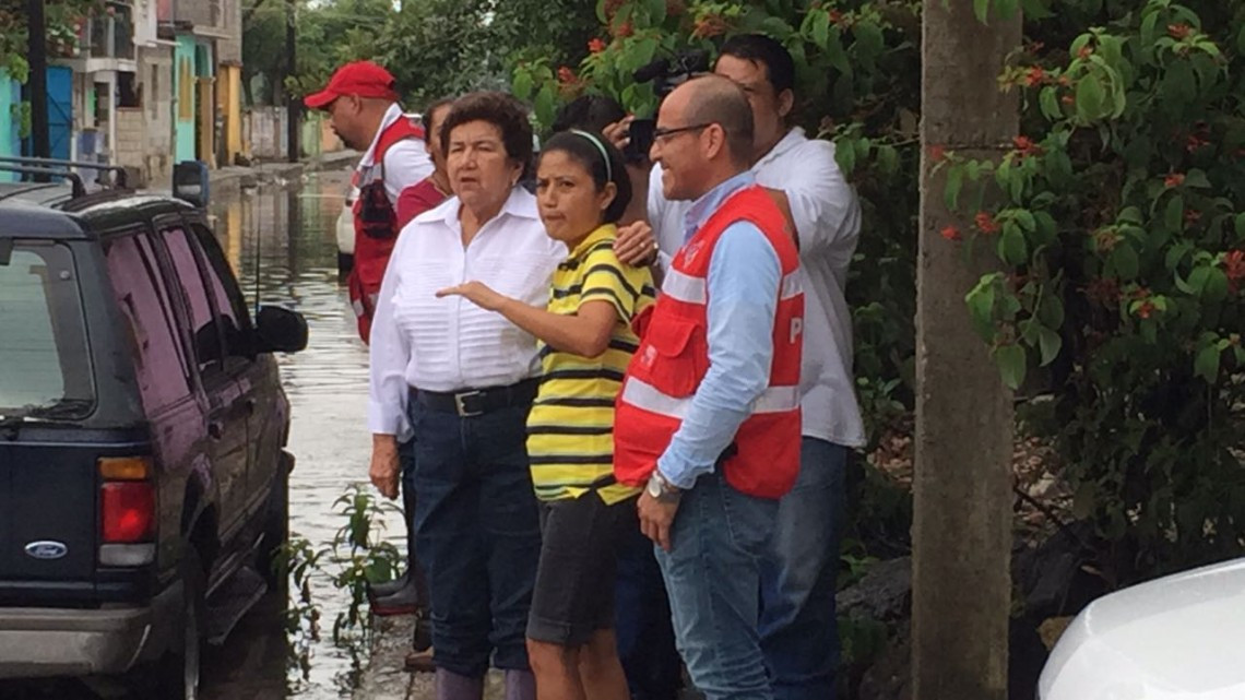 Recorre Alcaldesa la Moscú al tener ya  varias calles inundadas