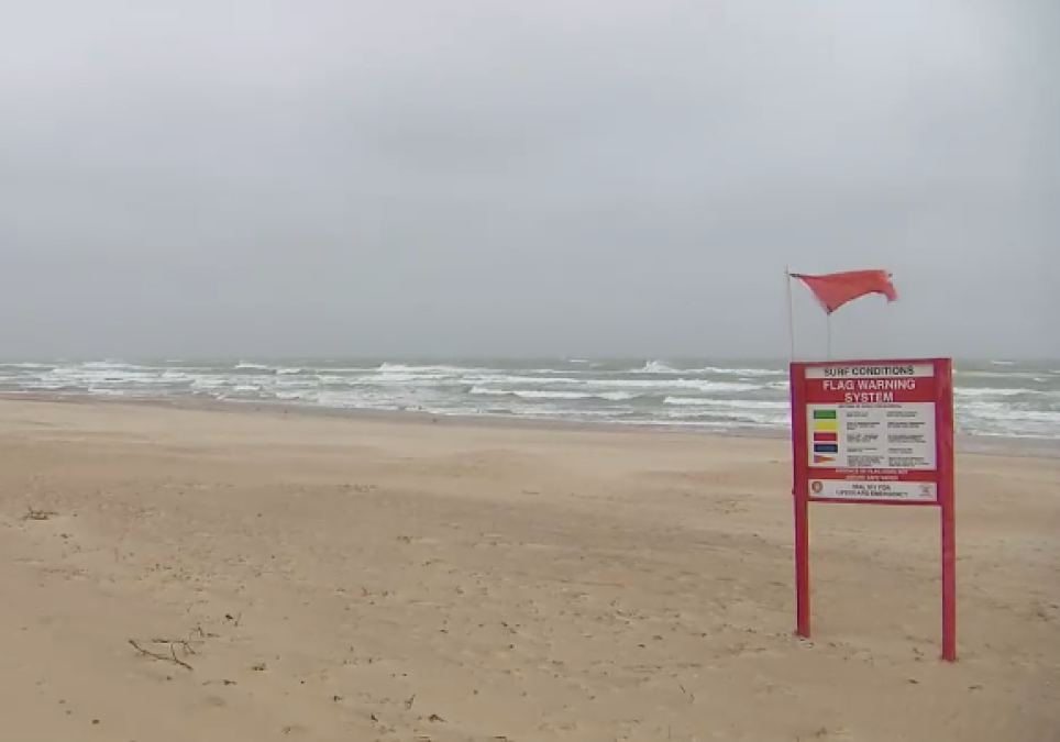 Cierran acceso a playa de la Isla del Padre por bajas temperaturas 