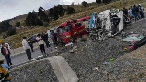 16 muertos tras accidente de tránsito en Bolivia