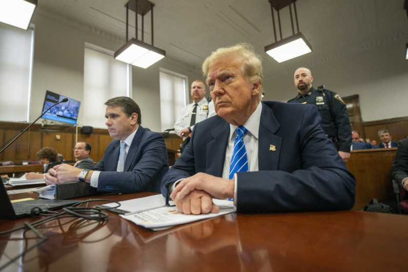 Defensa de Trump concluye su presentación y alegatos finales empezarán el próximo martes