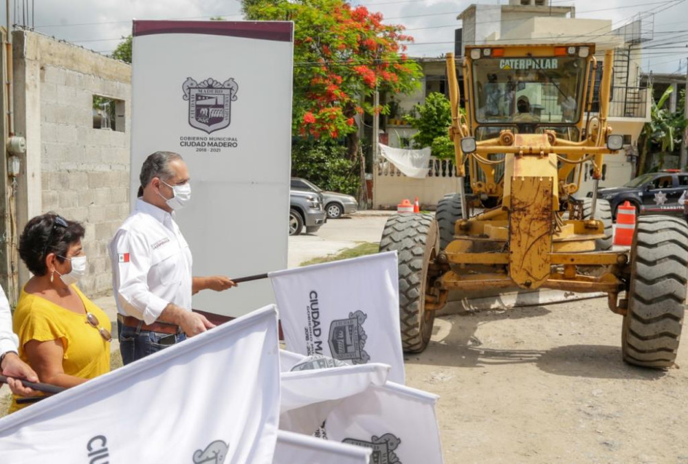 Agilizan los trabajos de pavimentación en  Madero