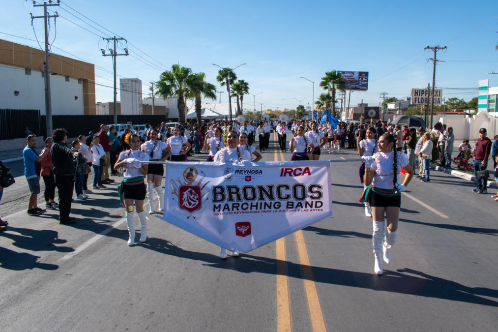 Engalanó Broncos Marching Band Desfile del 114 Aniversario de la Revolución Mexicana
