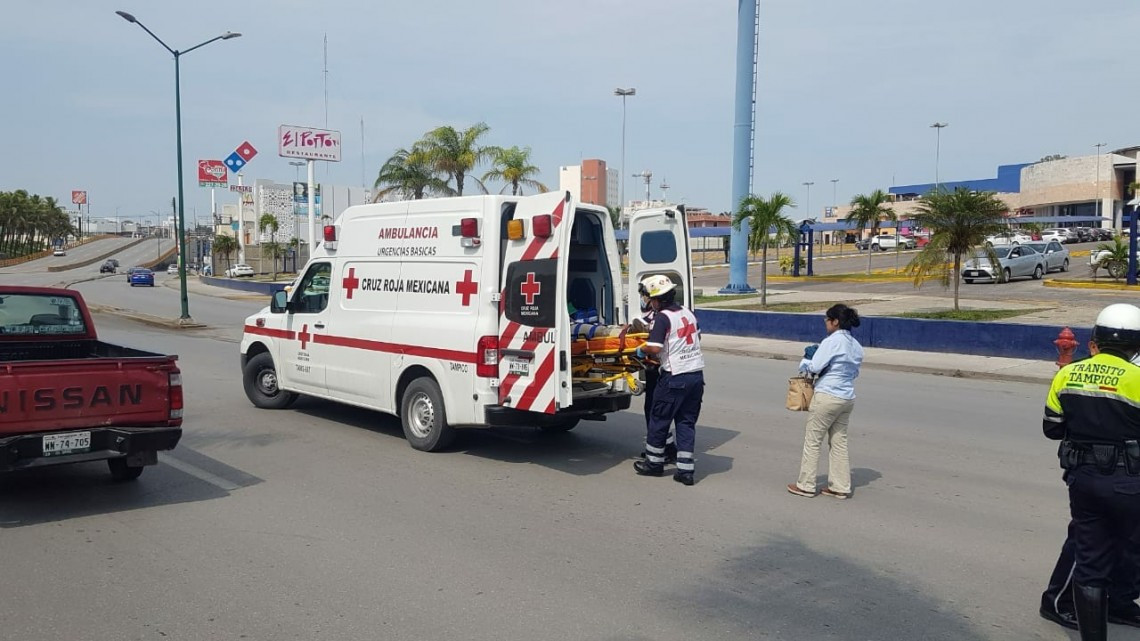 Carambola frente a Cinépolis Tampico deja mujer lesionada