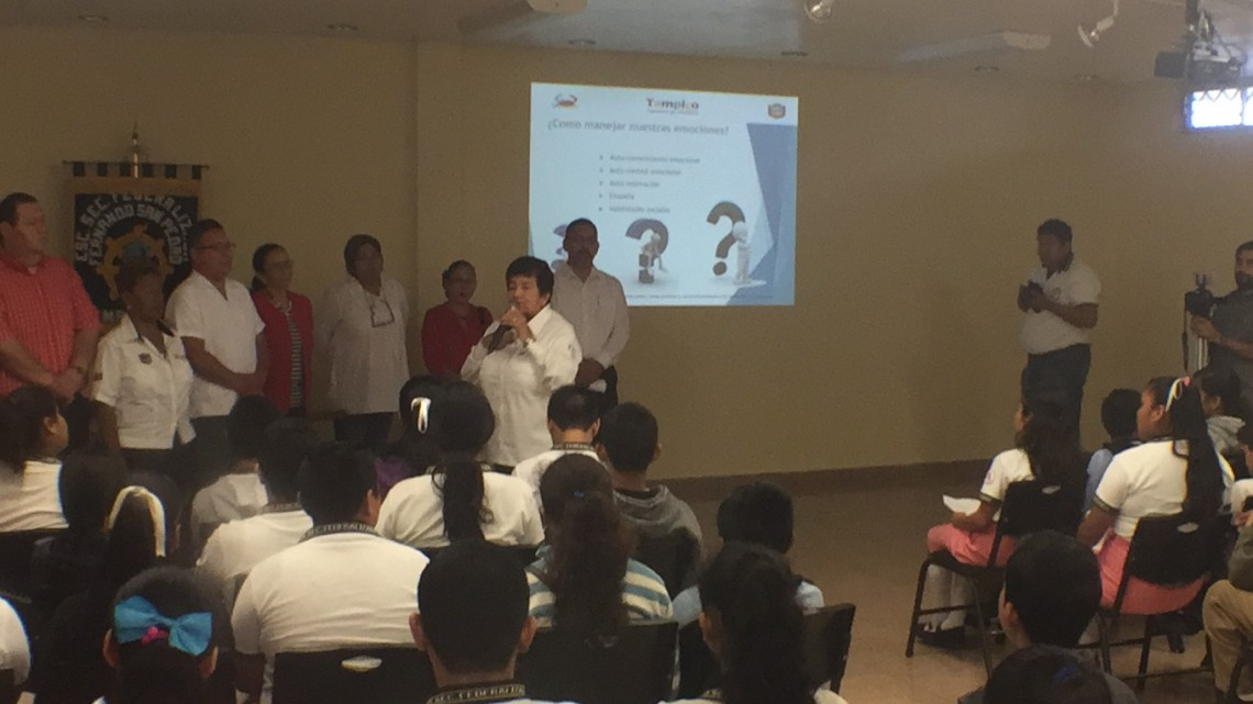 Buscan prevenir violencia y delincuencia en secundarias          