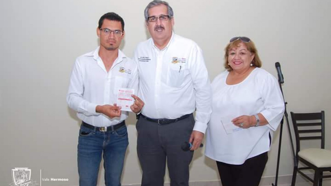 Realizan “Escuela Para Padres”