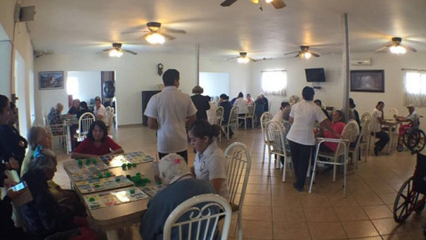 Administradora de asilo reconoce maltrato