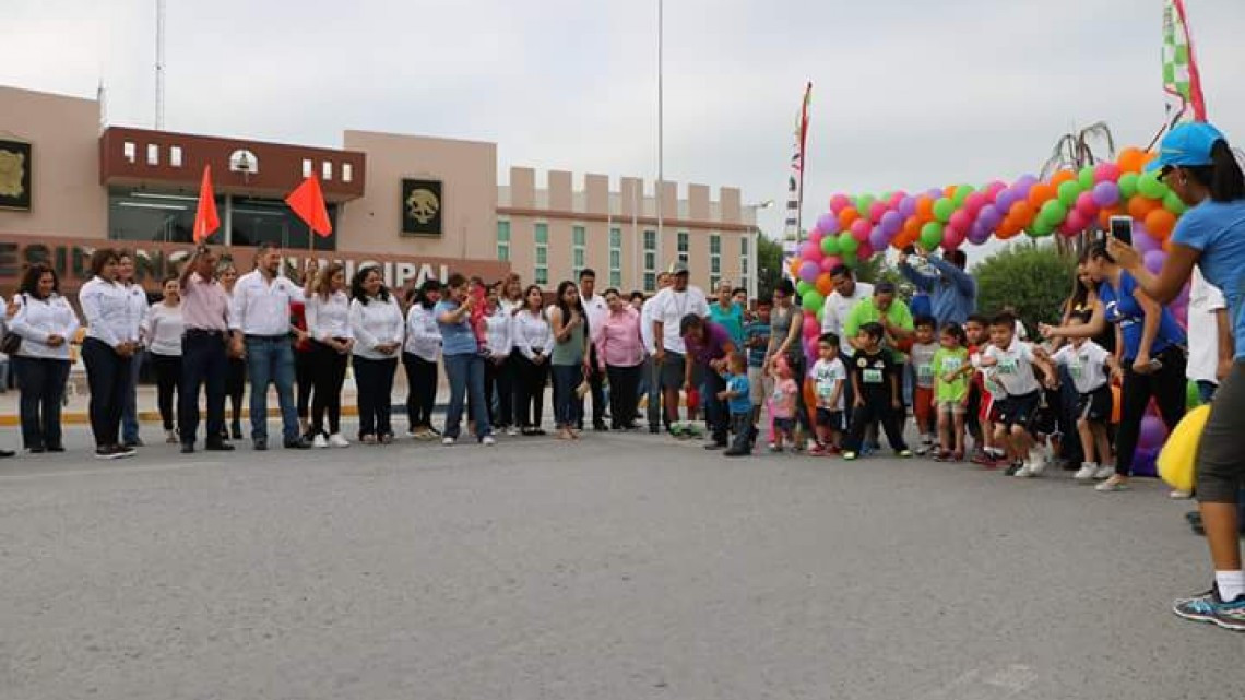 Realizan "1, 2 y 3 K" por “Semana de los niños”