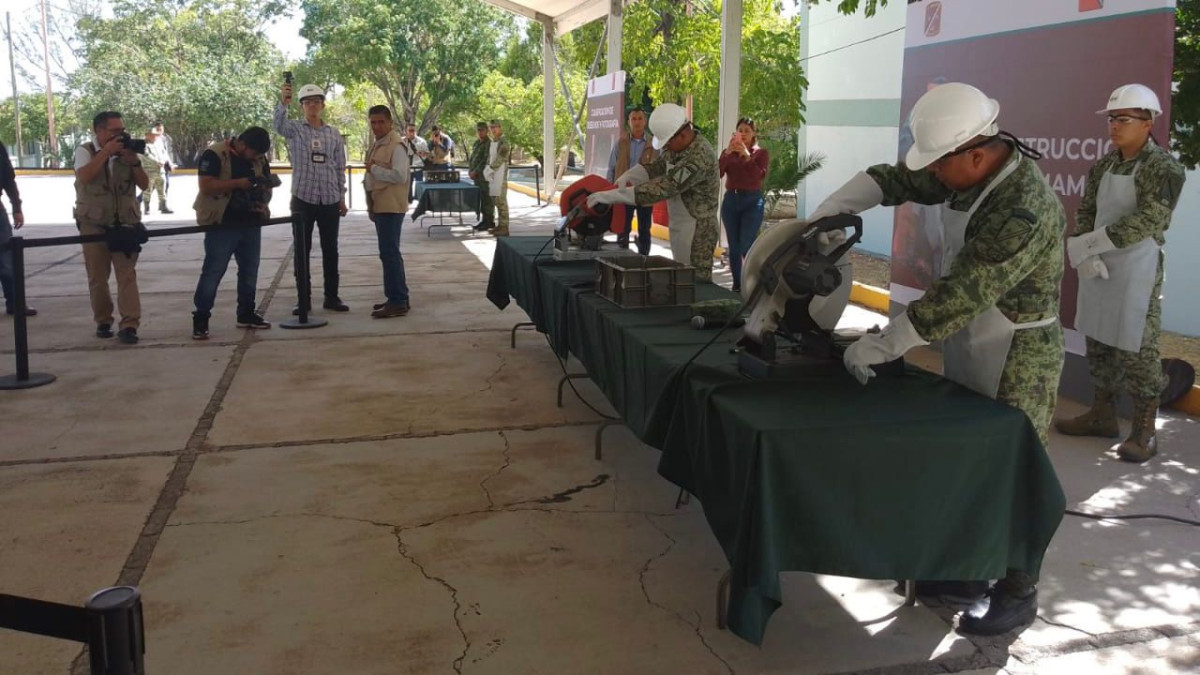 Destruyen armamento decomisado 