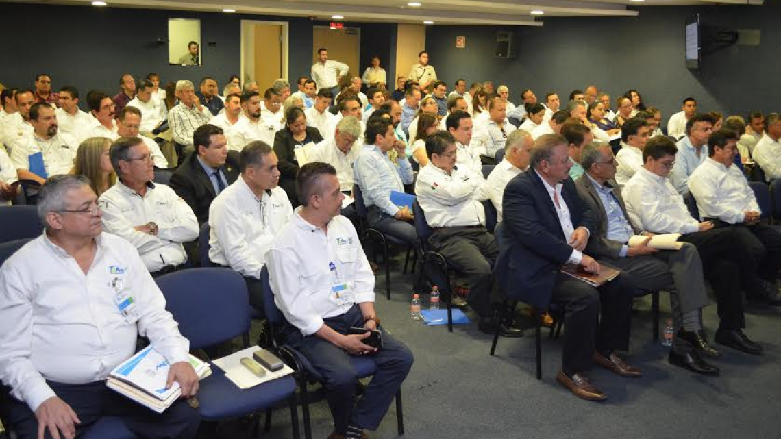 Capacitan a personal de Salud para lograr metas institucionales