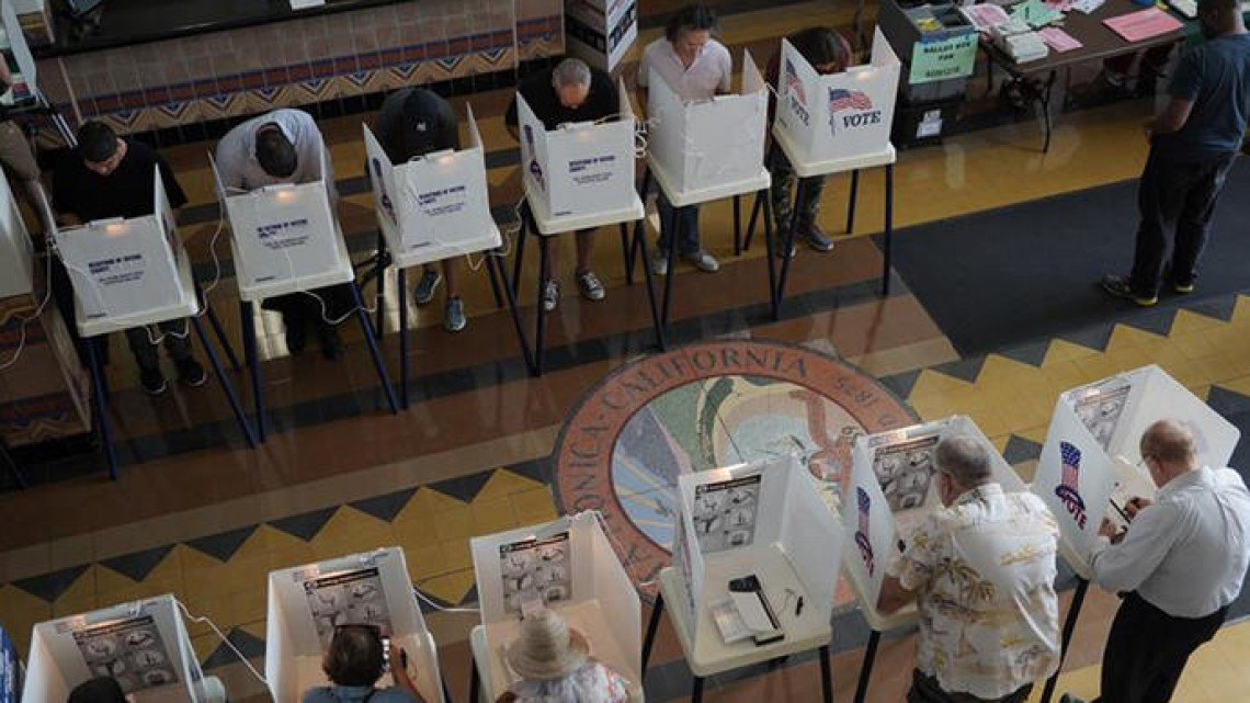 Cierran las casillas para las elecciones intermedias de Estados