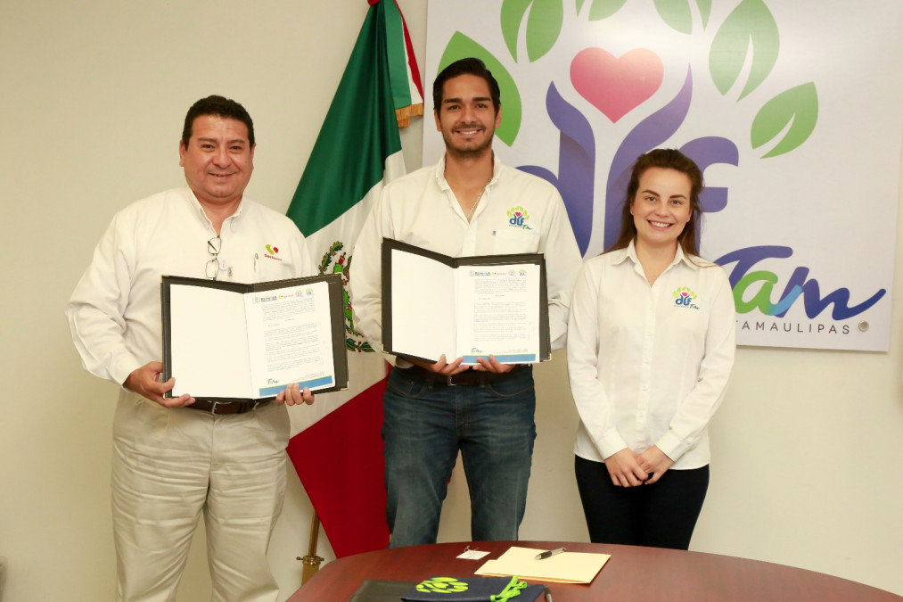 Soriana y DIF se unen para apoyar a abuelitos 