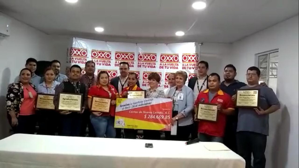 Entregan OXXO redondeo a Caritas de Nuevo Laredo
