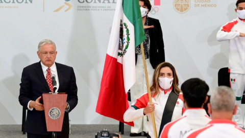 Juegos Olímpicos: Gaby López hace historia al ser la primera golfista abanderada