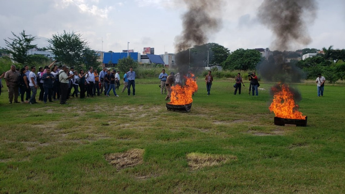Realizan cursos de capacitación a personal de hoteles para manejo de extintores