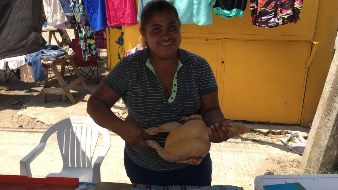 Se desploma la venta de pollo