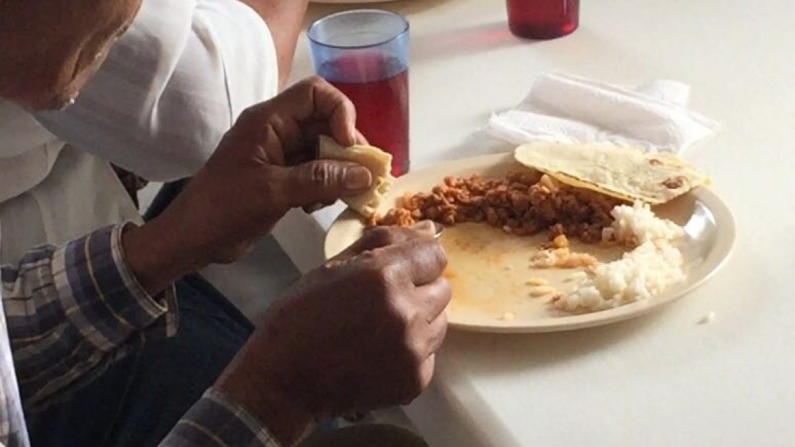 COEPRIS verifica buen manejo de alimentos