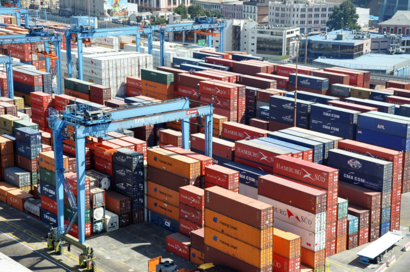 Comercio entre México y EU cae 1.4% durante 2016