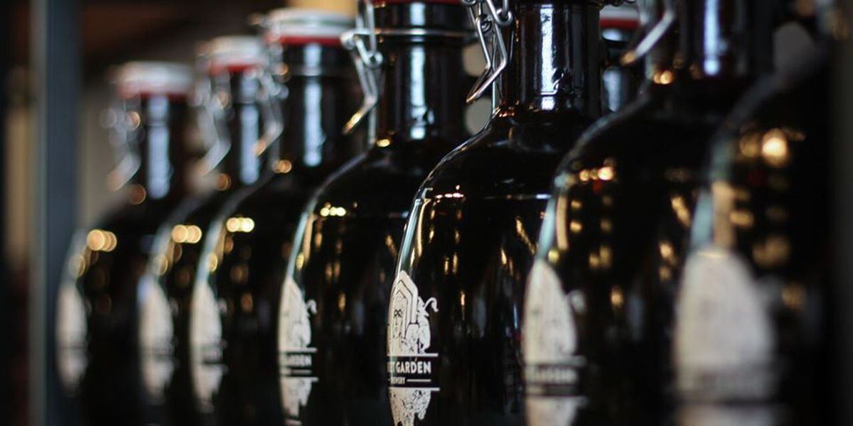 Greg Abbott apoya la medida “Alcohol para llevar” 