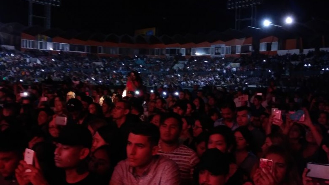 Disfrutan más de 13 mil personas con la Alcaldesa la actuación de la Banda El Recodo