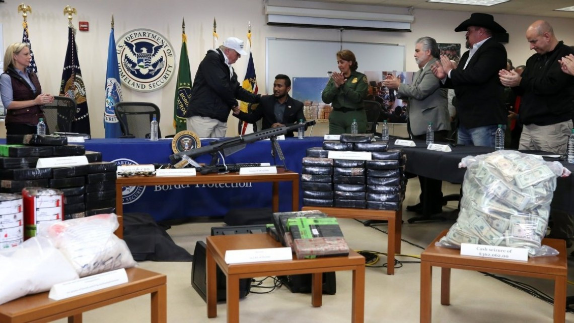 Participa Trump en mesa redonda sobre migración y seguridad Nacional