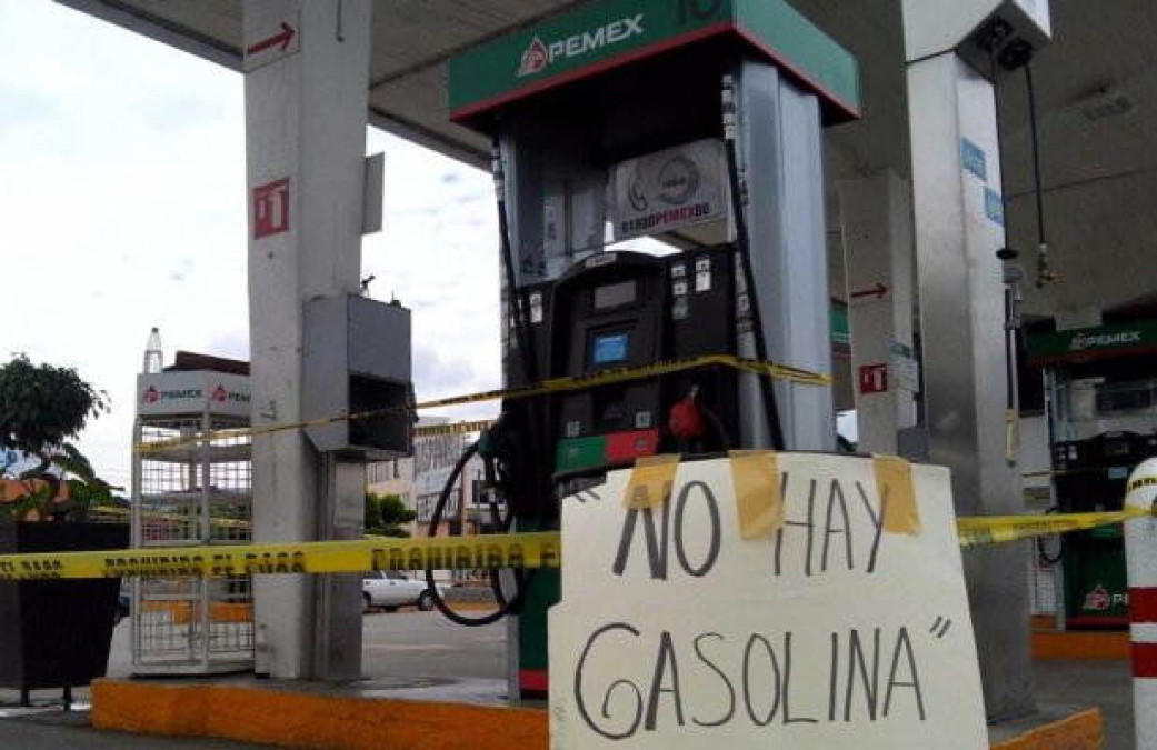 Se reportan 180 gasolineras cerradas por desabasto