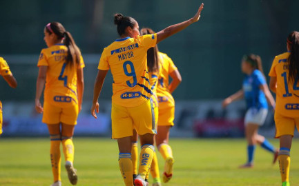 Tigres Femenil golea a Cruz Azul en Cuartos