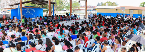 Refrenda gobierno de Alma Laura Amparán apoyo a la Educación