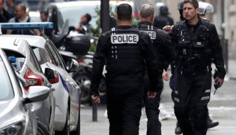 Detienen a seis ultraderechistas por planear ataque contra Macron