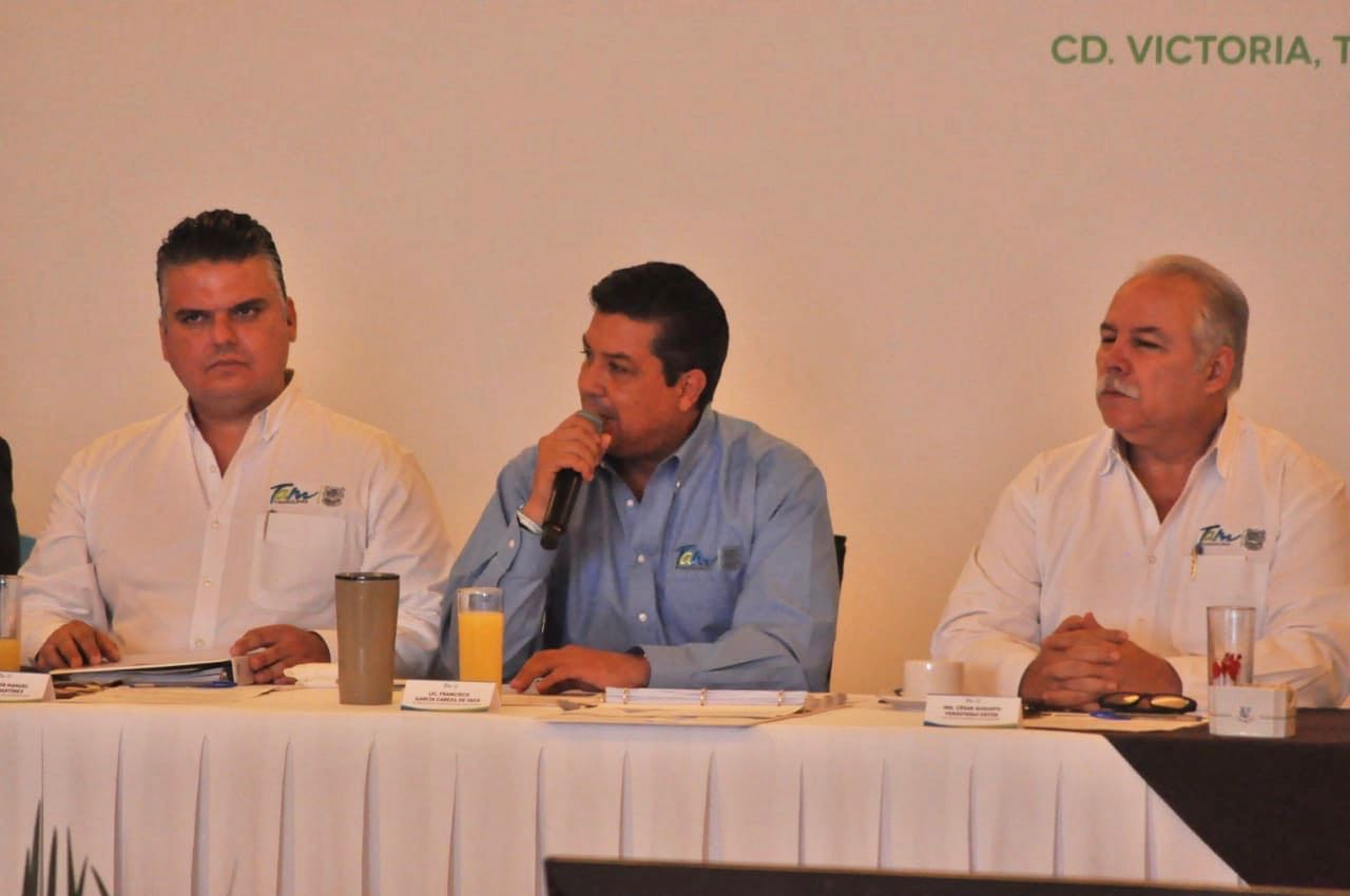 Municipios grandes deben tener policías municipales: Gobernador