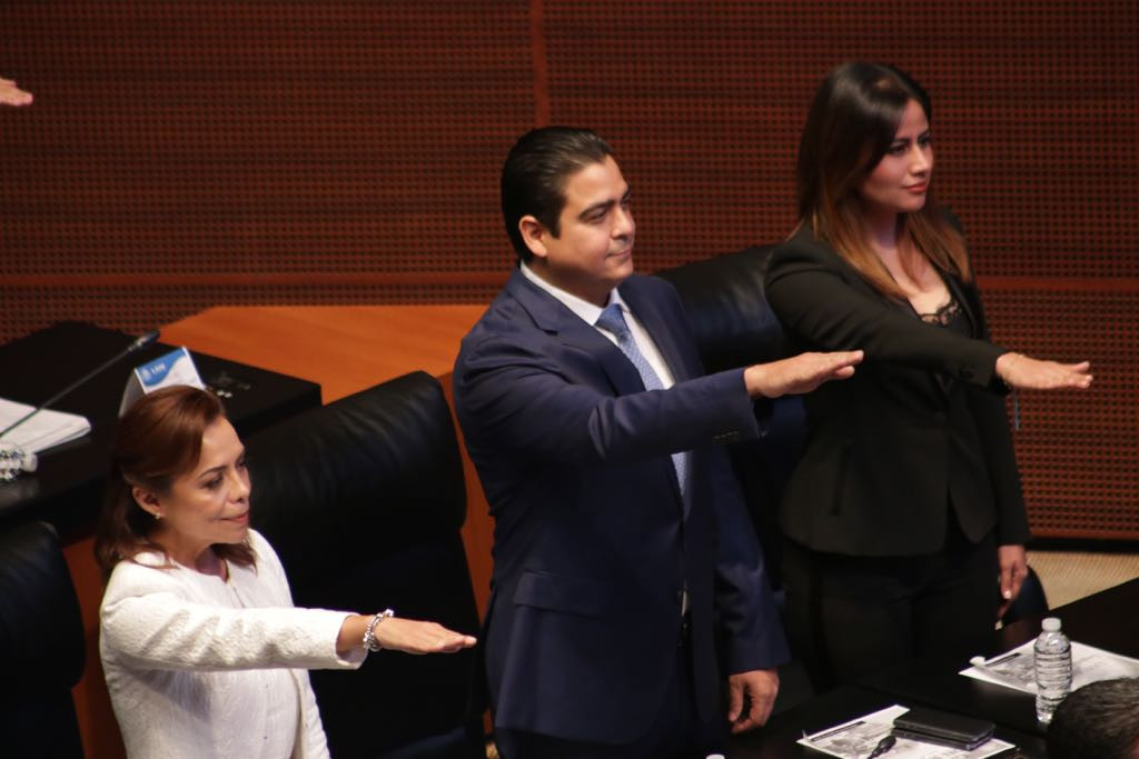 Toma protesta como senador Ismael García Cabeza de Vaca