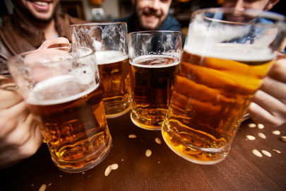 Alrededor de 62 litros es lo que mexicanos beben de cerveza al año