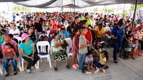 Beneficia DIF la colonia Bugambilias