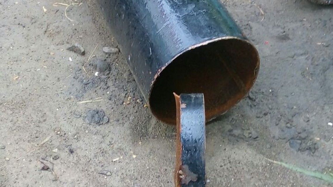 Reparación de tanques de gas clandestinos, peligro constante.