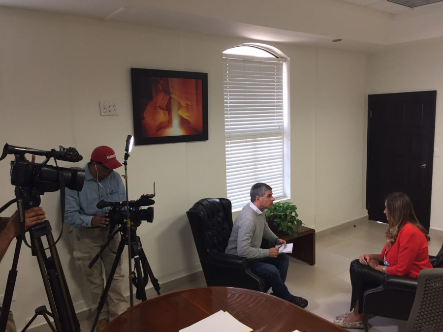 Entrevista CNN a Maki Ortiz