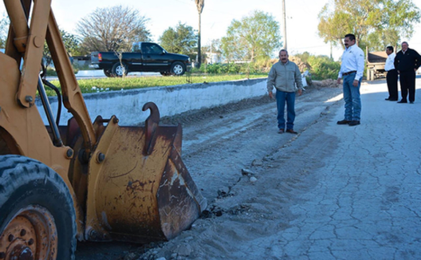 Da inicio construcción de drenaje pluvial abierto en Valle Hermoso