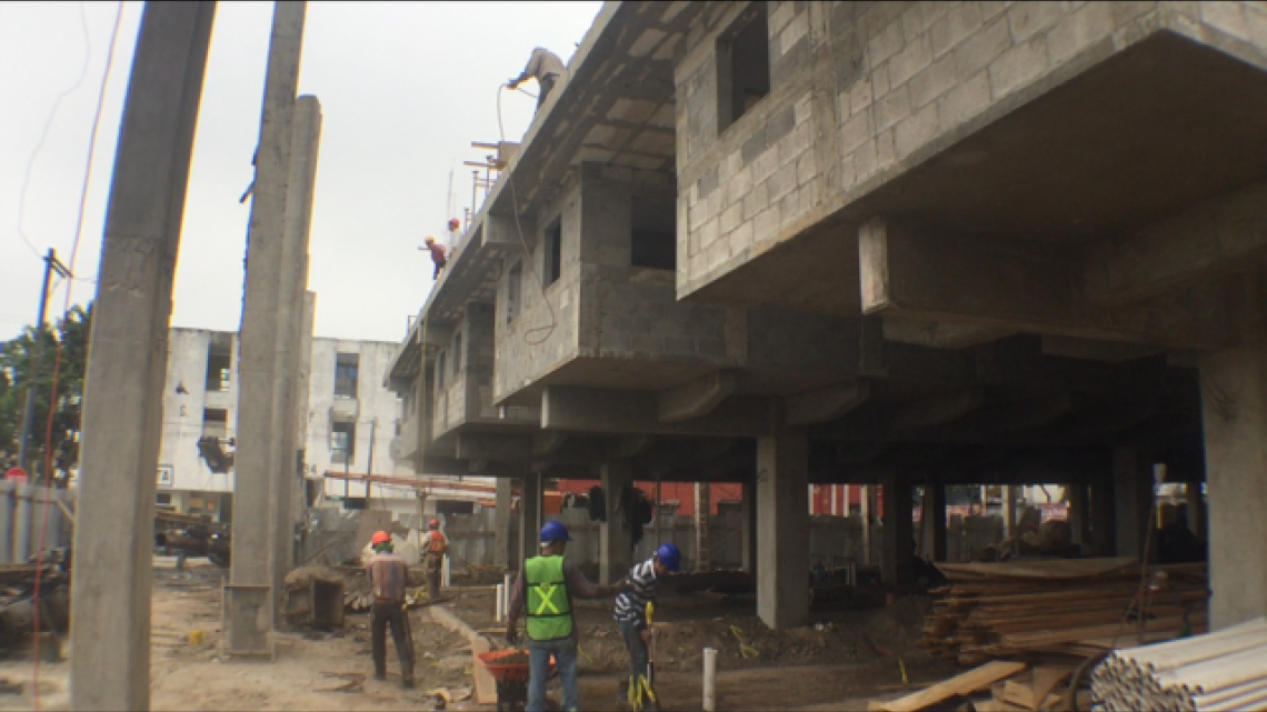 Asegura constructora tener listos mercados el 31 de marzo