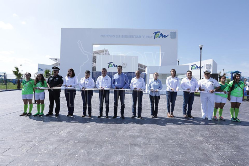 Inaugura Gobernador Centro de Bienestar y Paz en Soto La Marina.