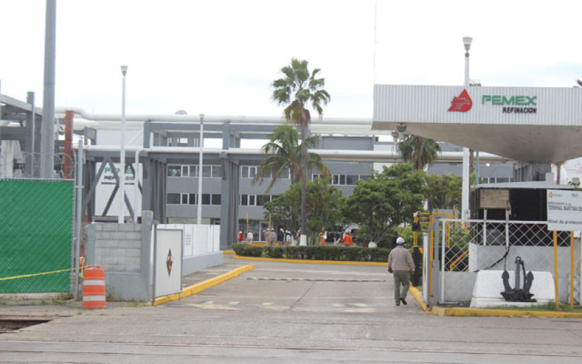 Pemex se niega a pagar predial