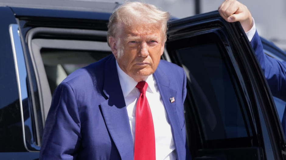 FBI confirma que investiga el tiroteo en el club de golf de Trump como un "intento de asesinato"