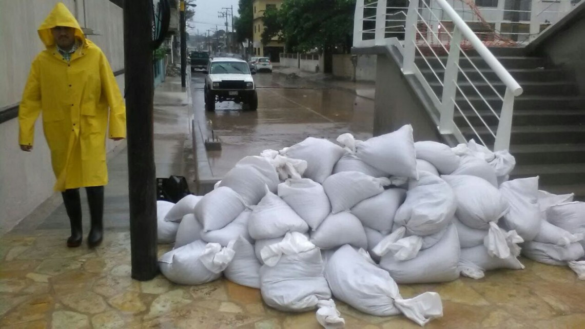 Conagua apoya en labores de desfogue de agua en Tampico