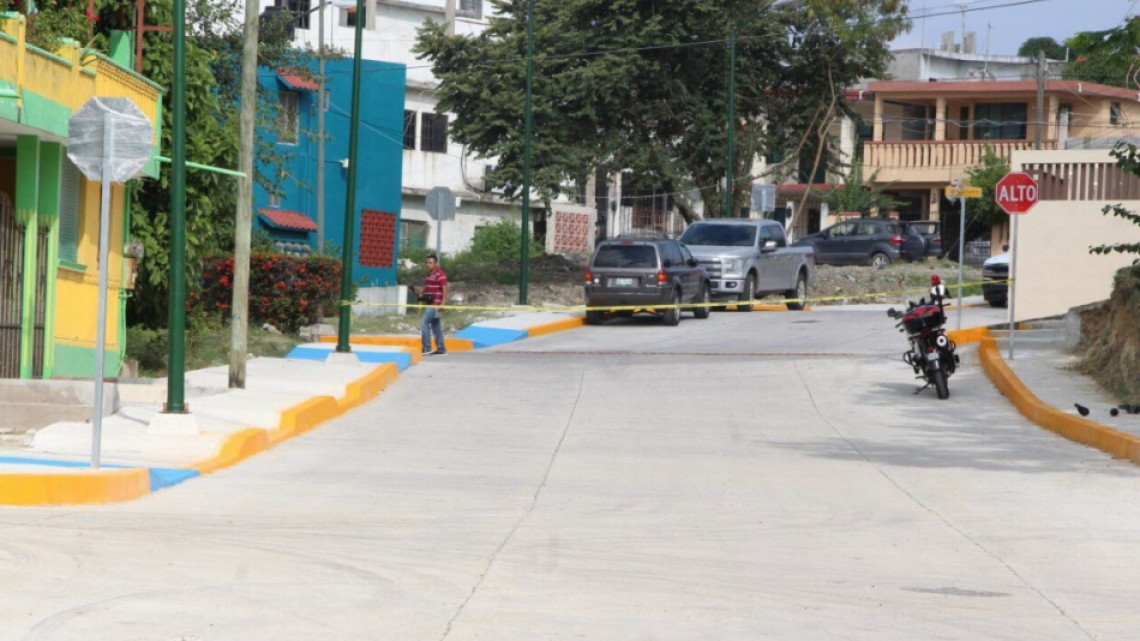 Entrega Peraza Guerra comedor escolar y calle a tampiqueños