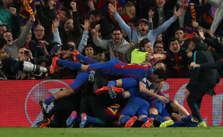 Celebran Argentinos  'remontada épica' del Barcelona