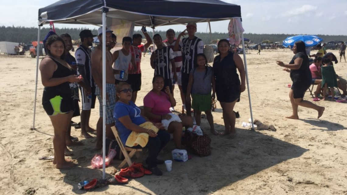 Preparan la playa para periodo vacacional