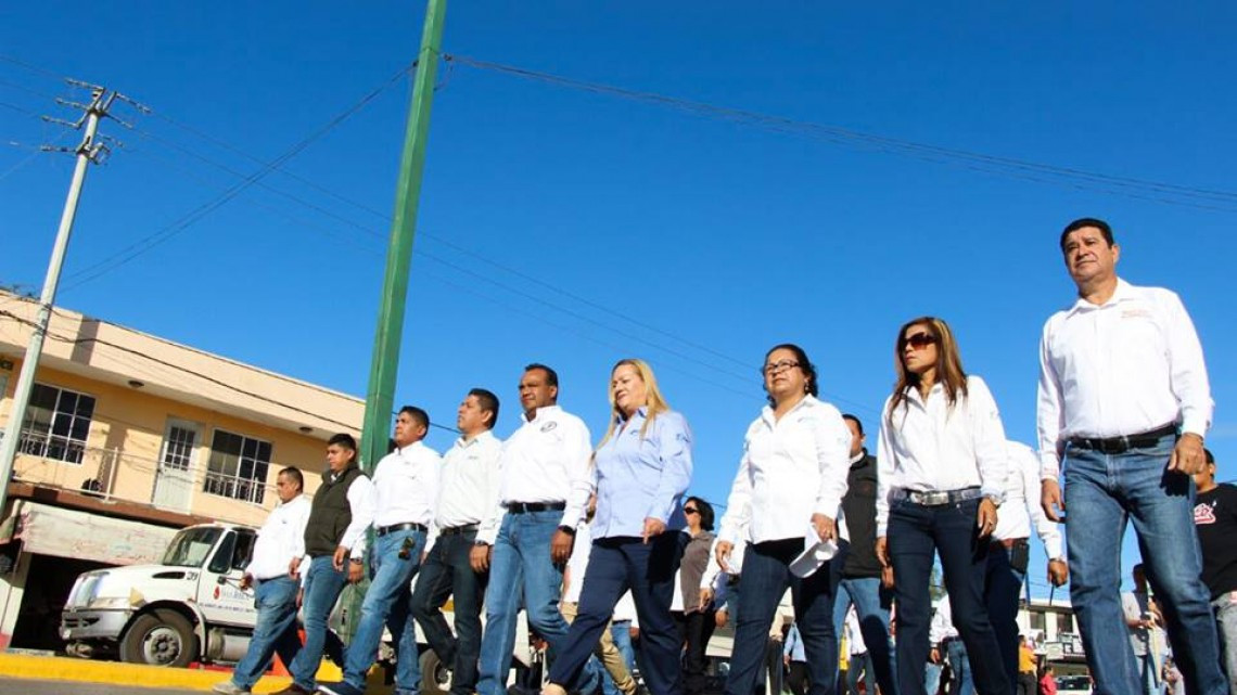 Realizan desfile por 107 Aniversario de la Revolución Mexicana