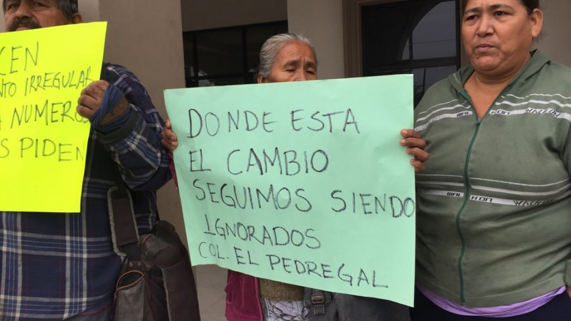 Exigen electrificación, protestan frente a la presidencia de Altamira.