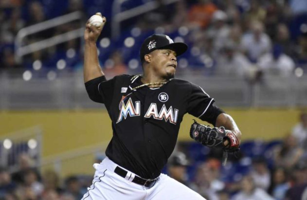 Edinzon Vólquez le quita el título a Jake Arrieta 