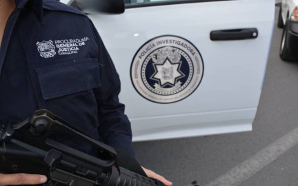 Cumplen orden de aprehensión contra policías