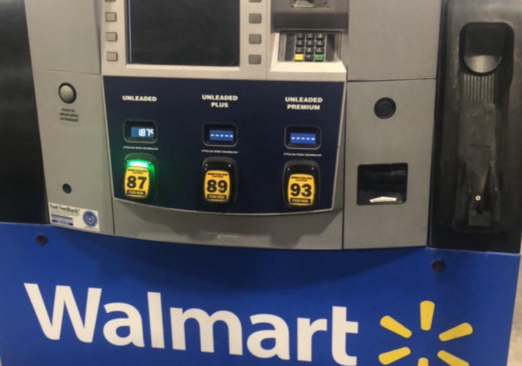 Largas filas para cruzar al valle a cargar gasolina